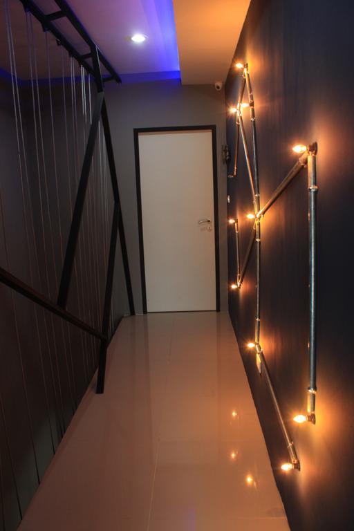 De Ja Moon Hostel 치앙마이 외부 사진