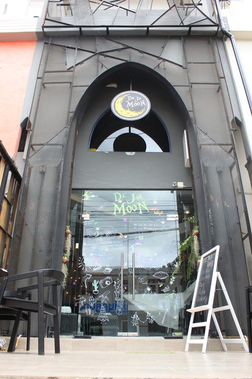 De Ja Moon Hostel 치앙마이 외부 사진