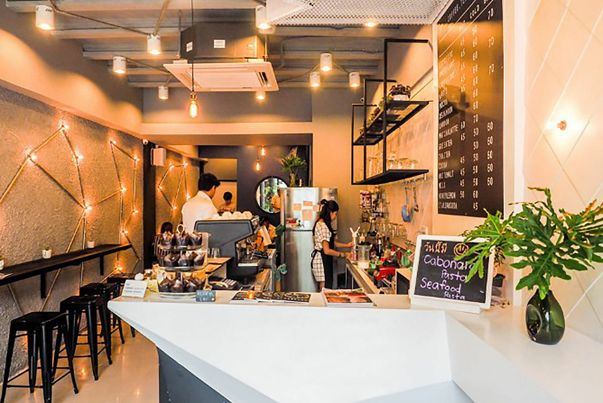 De Ja Moon Hostel 치앙마이 외부 사진